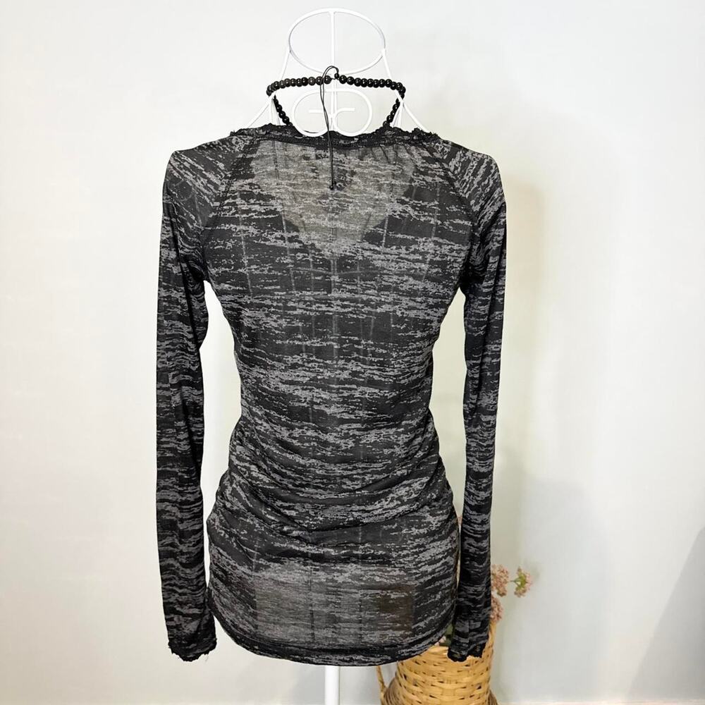 Women's Black Ruched V-Neck Long Sleeve Top - Picture 7 of 7